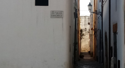 Porta Santa Barbara 1
